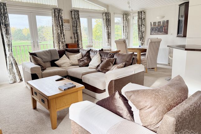 2 Wentworth Drive, Tydd St Giles Golf and Country Club, Kirkgate photo 3