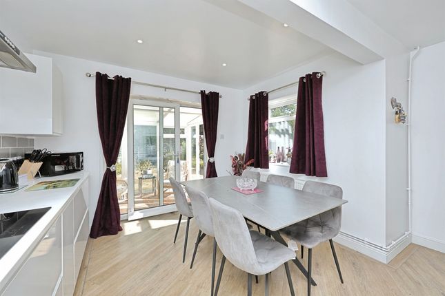 3, Robert Key Drive, Dereham photo 3