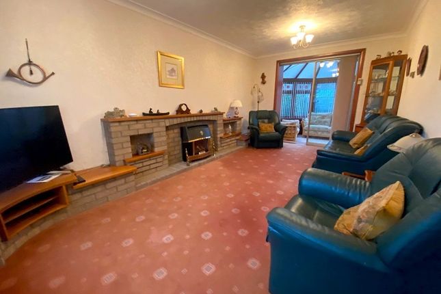 Detached house for sale in 20 Woodlands Drive, Crossford, Dunfermline
