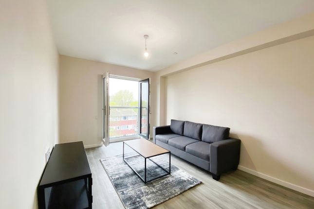 Thumbnail Flat to rent in City Road, Manchester