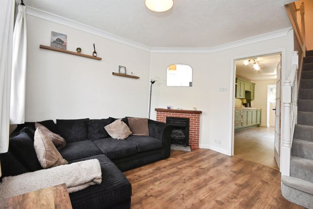 7, Brick Kiln Close, Colchester photo 3