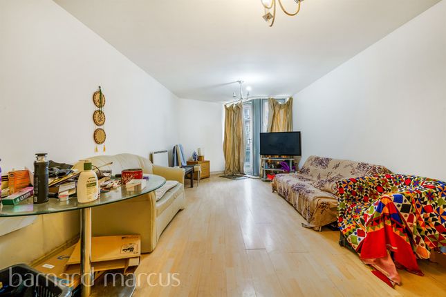 Flat 105, Berberis House, Highfield Road, Feltham photo 2