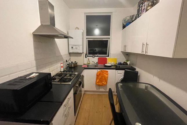 Thumbnail Room to rent in Brixton Hill, London