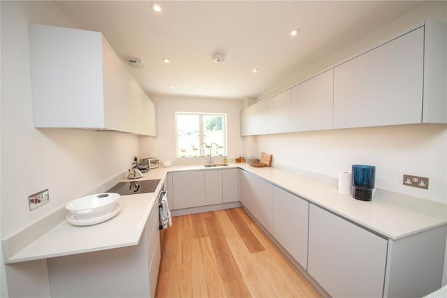 2 Court Terrace, Hillfield Village,, Hillfield, Devon photo 2
