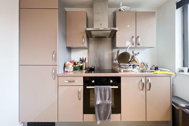 Studio flat on 14, Echo Central, Cross Green Lane, Leeds, £700/mo