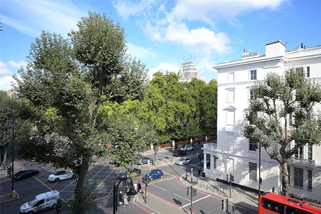 Flat for sale in Queens Gate, South Kensington, London