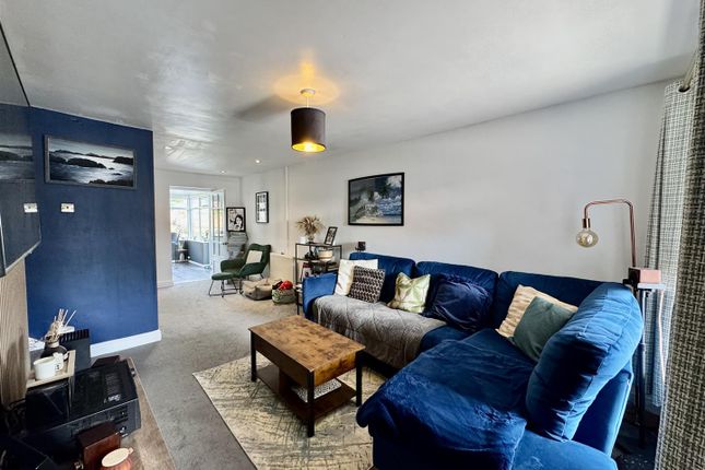 128, Teglan Park, Ammanford photo 2