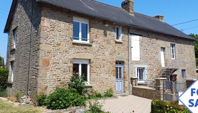 Thumbnail Country house for sale in Saint-Pierre-Des-Nids, Pays-De-La-Loire, 53370, France