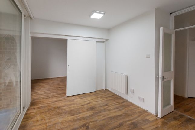 Flat for sale in Beulah Hill, London