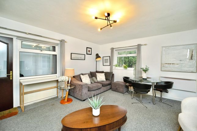 72, Queenshill Avenue, Leeds photo 4