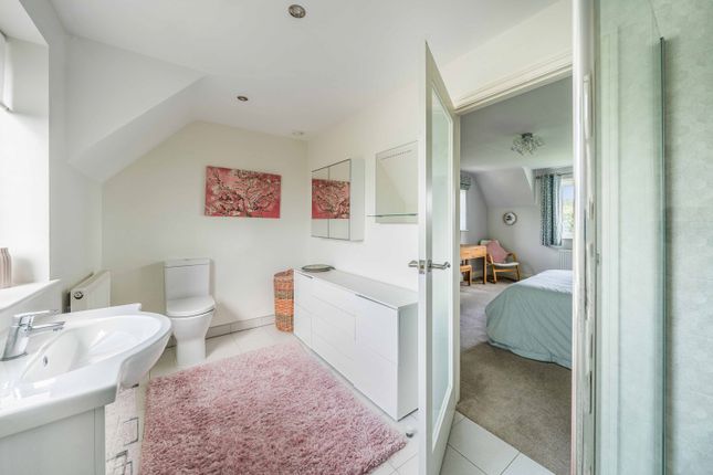 Bedroom Two Ensuite