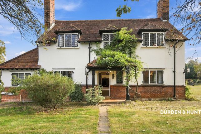 4-bed detached on Birch Cottage New Road, Romford, £5,500/mo