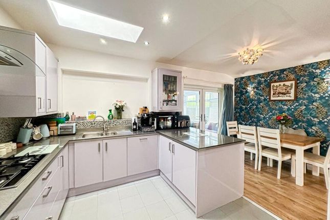 15, Ridgetor Road, Merseyside photo 4