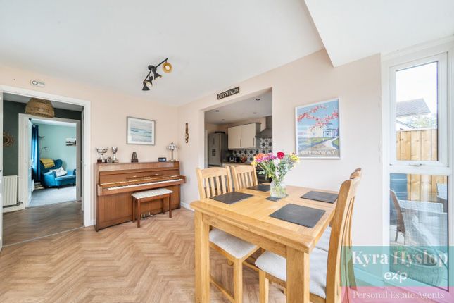 37, Old Park Avenue, Exeter photo 4