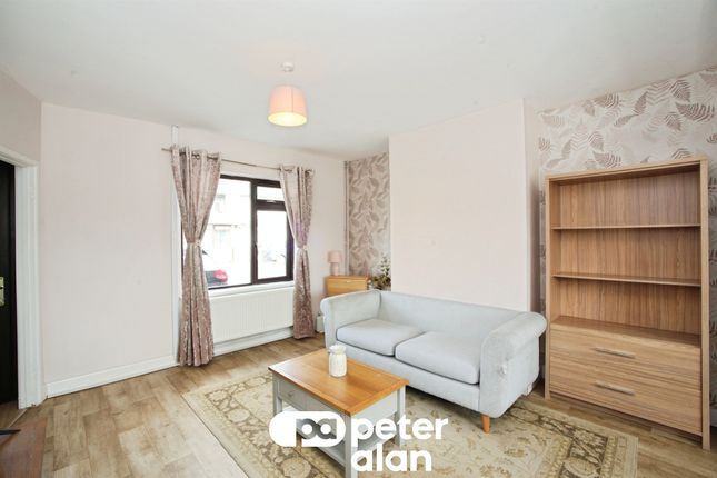 85, Gelligaer Road, Hengoed photo 3