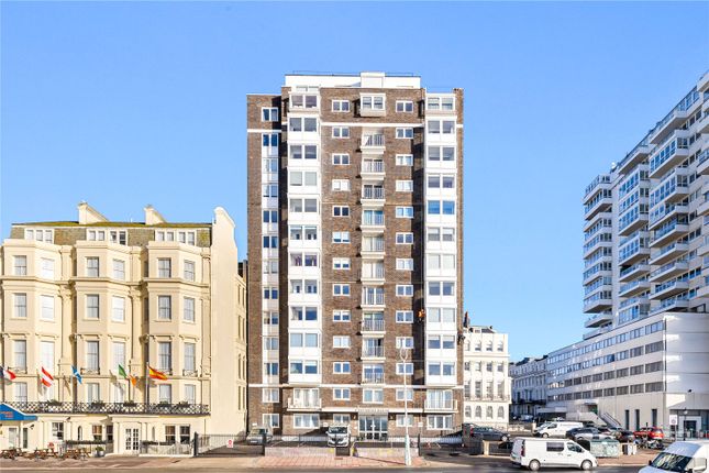 Studio flat on 24 Cavendish House,, Kings Road, East Sussex, £180,000