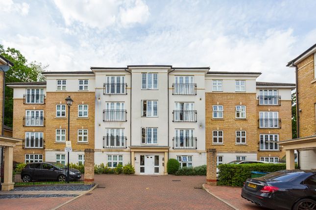 Flat to rent in Hurst Court, 8 Elliot Road, Watford, Herts