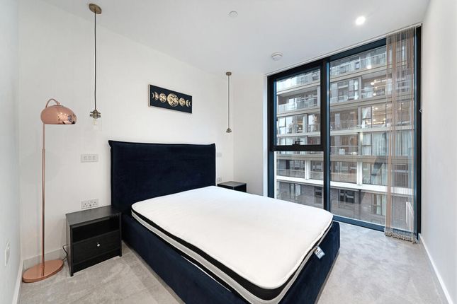 23 Gauging Square, London photo 4