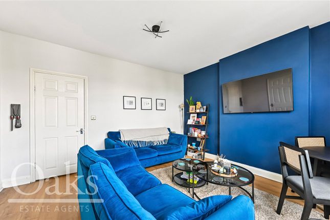 47b, Kempshott Road, London photo 2