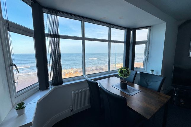 Flat to rent in East Parade, Whitley Bay