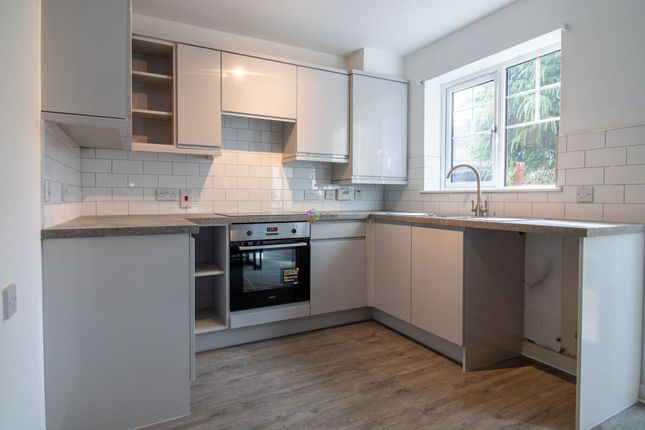 5 Rose Hill Close, Sheffield photo 3