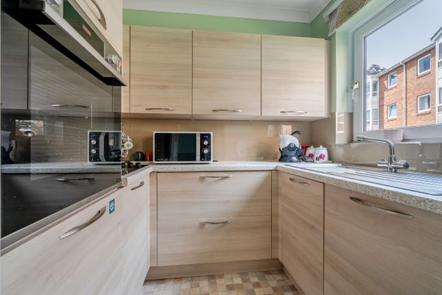 Flat 6, Milton House,, Church Road, Devon photo 3