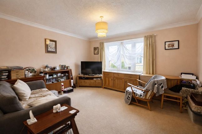 3, Alma Court, St. Leonards-On-Sea photo 2