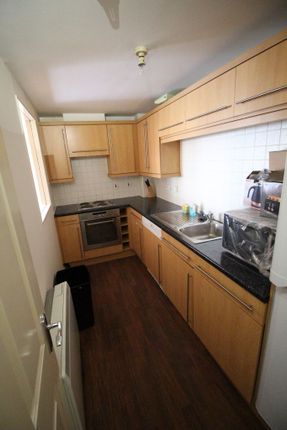 Flat to rent in Act16 Wallace Street, Glasgow