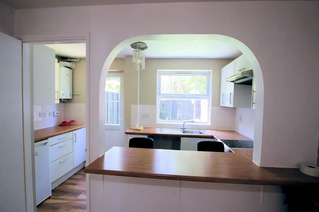 37, Wimblington Drive, Reading photo 2
