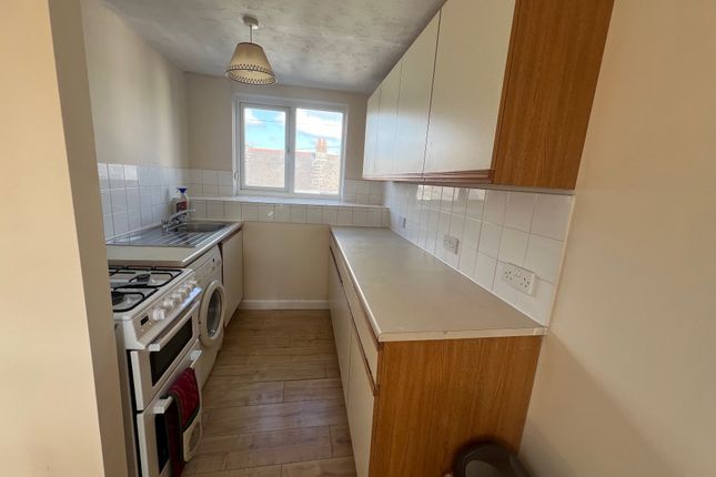 Flat 3, 45, PLYMOUTH photo 4