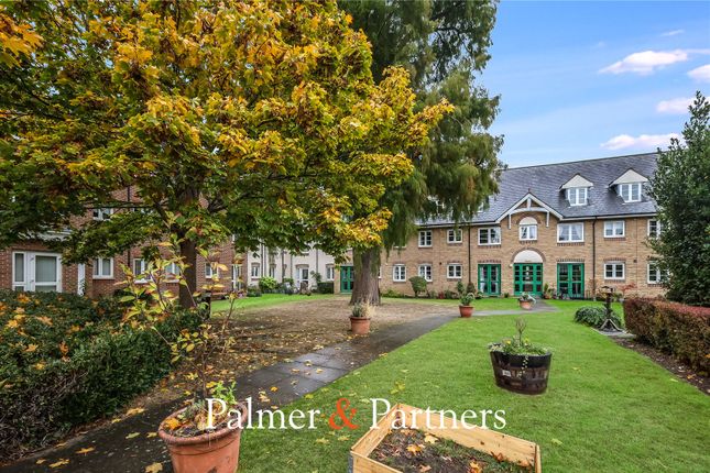 Spalding Court, Chelmsford photo 2