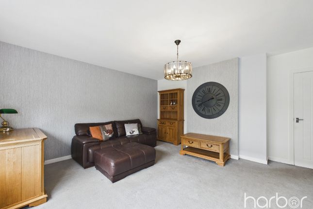 229 Woodhall Avenue, Coatbridge, North Lanarkshire photo 2