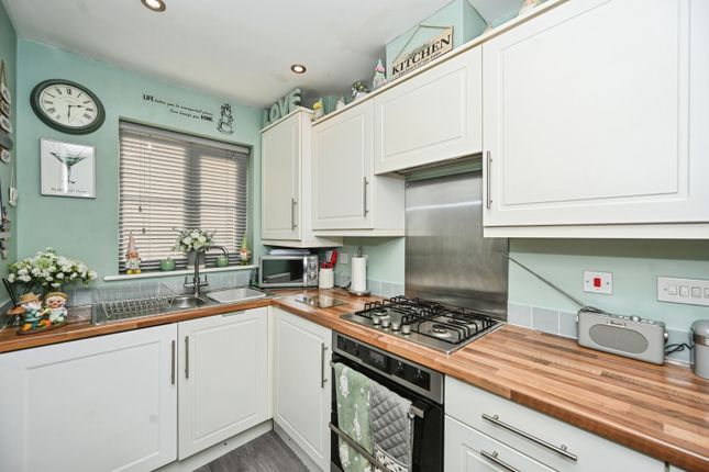 21, Newlove Avenue, St. Helens photo 3
