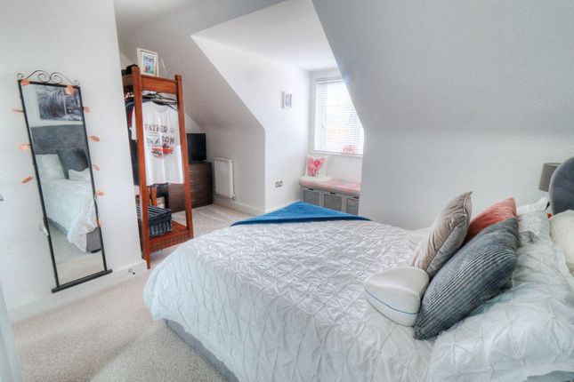 10 Springbank Road, High Wycombe photo 4