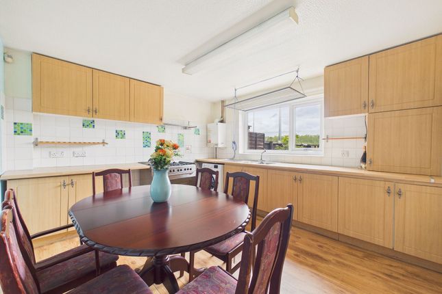 77 West Crescent, Gateshead photo 3