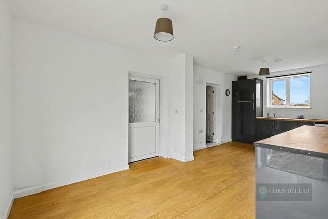2, Sadlier Road, Ware photo 2