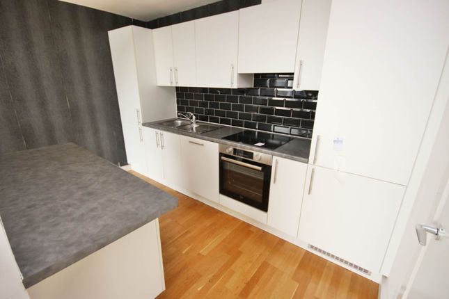 Apartment 231 Block C, The Quays, Salford photo 4