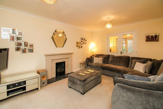 8, Kingston Drive, Normanton photo 4