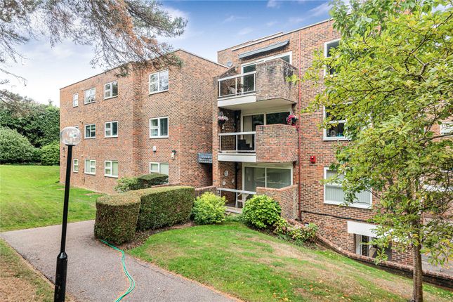 2-bed flat on High Firs, Radlett, £625,000
