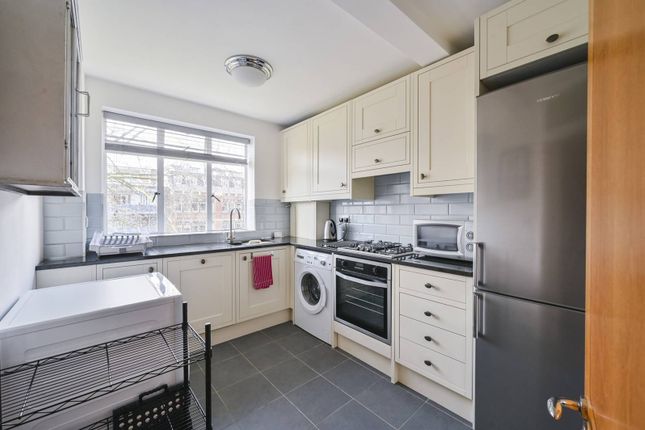 Flat to rent in Gower Street, Bloomsbury, London