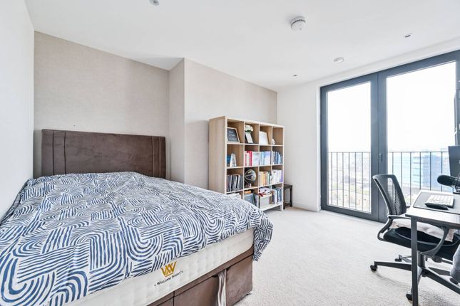 Flat for sale in Thomas York House, Woolwich, London