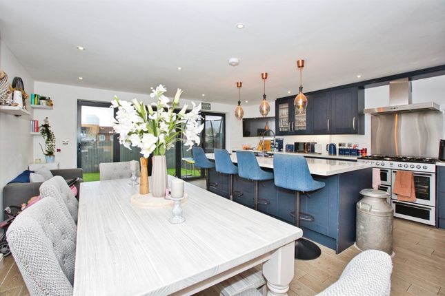 68, Kingswood Road, Crewkerne photo 3