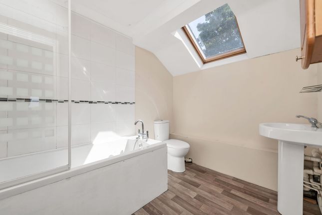 22 Market Street, Ely photo 4