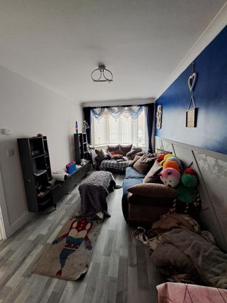 12, Coed Y Dderwen, Llanelli photo 5