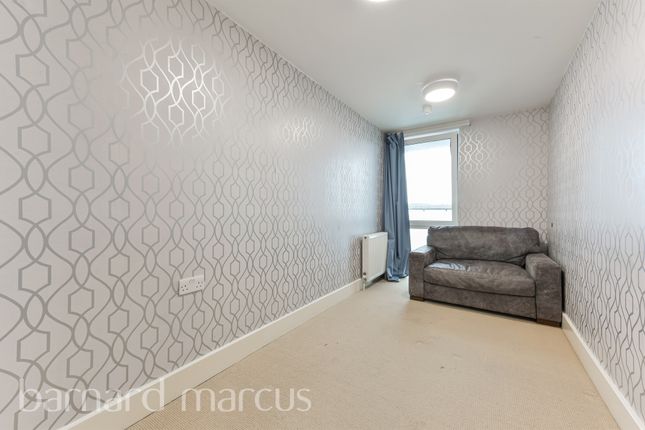 Flat for sale in Station Approach, Epsom