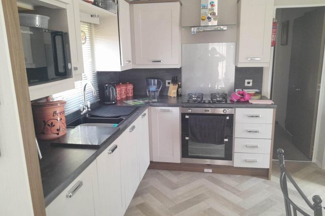 Holiday Home, Willerby Sheraton, Meadow Lane, Twyning photo 4