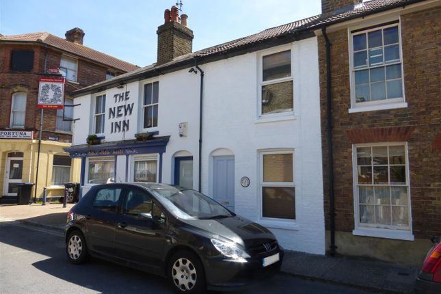 2 bed property to rent in Woodlawn Street, Whitstable CT5