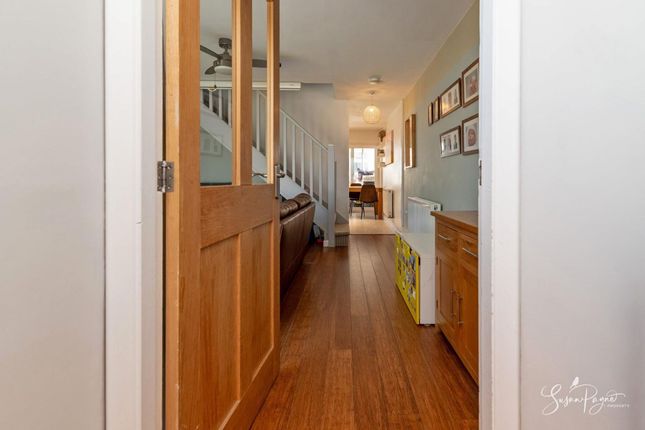 95 Staplers Road, Newport photo 4