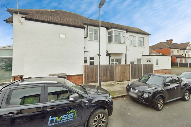 Three Bedroom 1st Floor Maisonette For Sale