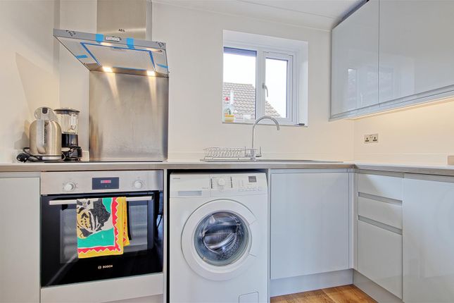 7 Marfield Court, Arbury Road, Cambridge photo 2
